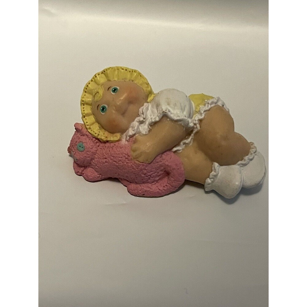1985 Cabbage Patch Kids 2" Baby Figure Snuggling Pink Cat Vintage